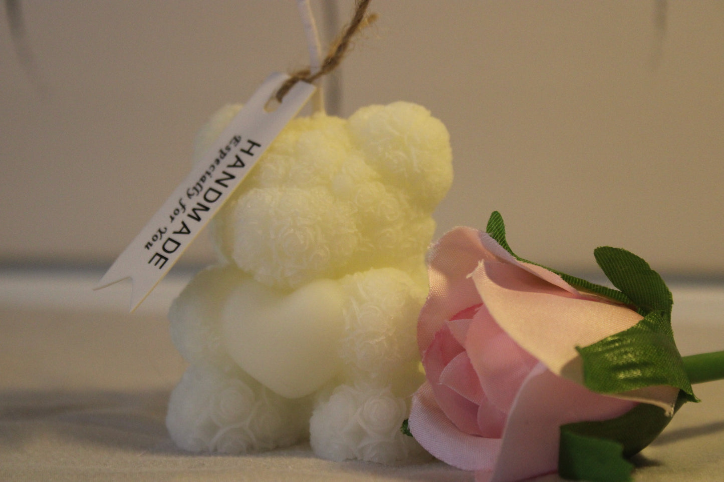 Bear-Shaped Candle with Cute Wax Melts - Cozy Aromatherapy Gift Handcrafted Soy Wax Candles For Home Decor - Perfect for Relaxation & Gifting